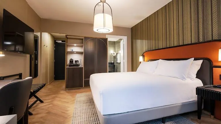 מלון Saint-Josse-ten-Noode Doubletree By Hilton Brussels City