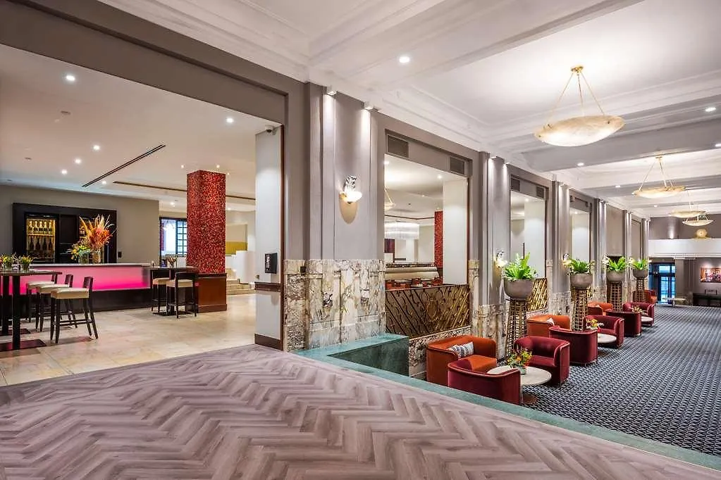 מלון Saint-Josse-ten-Noode Doubletree By Hilton Brussels City