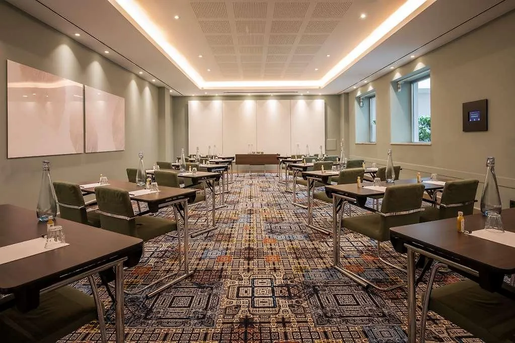 Saint-Josse-ten-Noode Doubletree By Hilton Brussels City בלגיה