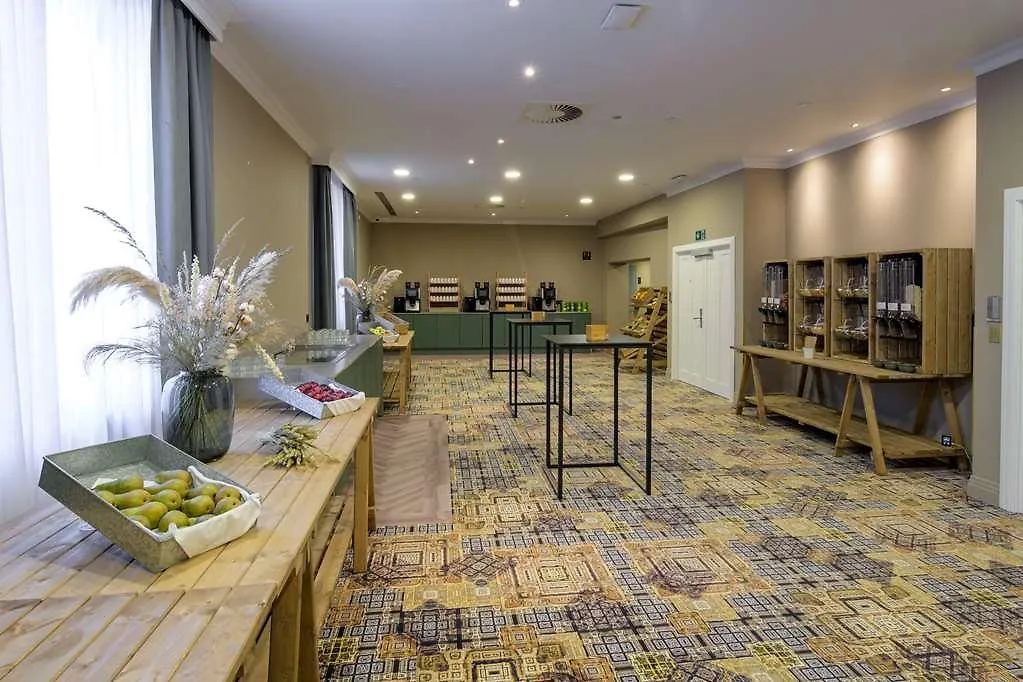 מלון Saint-Josse-ten-Noode Doubletree By Hilton Brussels City